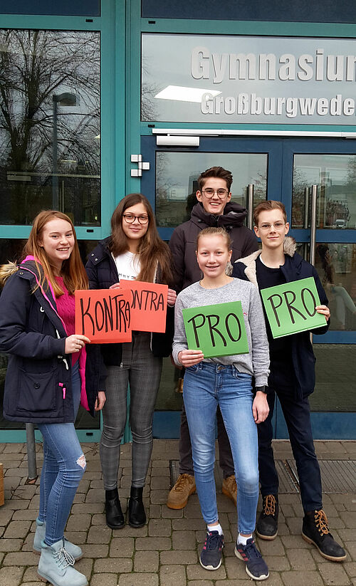 Teilnehmerinnen und Teilnehmer des Regionalwettbewerbs 2020: Lena, Jasmin, Hanna, Thies und Leif.
