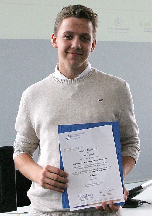 Foto: Mati Najgebauer ist beim Bundeswettbewerb Fremdsprachen für seine Sprachkenntnisse ausgezeichnet worden.