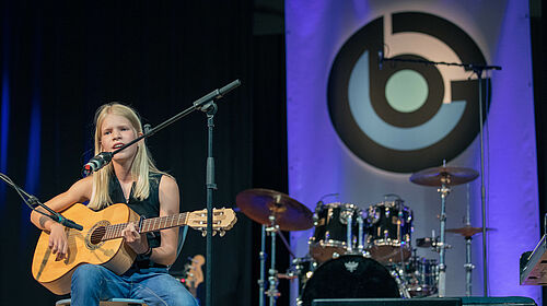 Foto: Singer-Songwriterin aus Jahrgang 6: Sierra Zimmermann